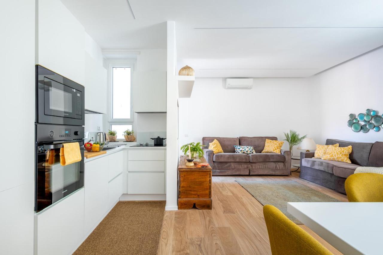 Apartment Iflat Wood And Marble Riverfront *